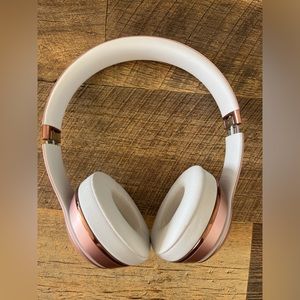 Beats Solo 3 Noise Cancelling Headphones
